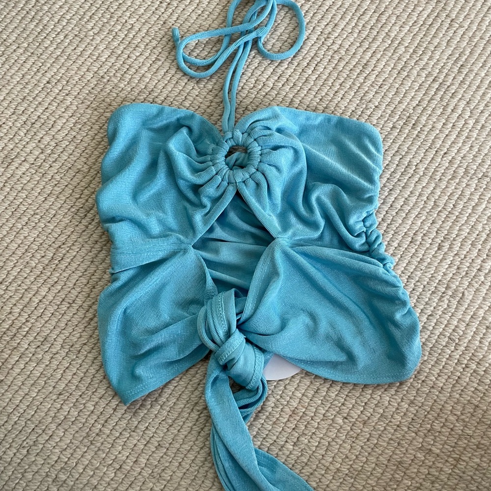 cute summery top with tie detailing
